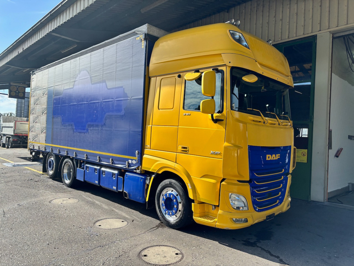DAF FAN XF 530 LD 6x2 - Curtainsider truck: picture 1 DAF FAN XF 530 LD 6x2 - Curtainsider truck: picture 1