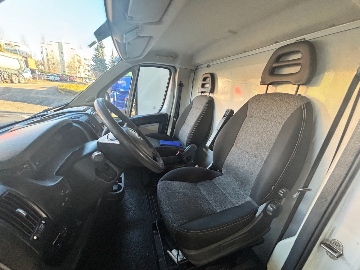 FIAT Ducato 2.3MJ - Refrigerated delivery van: picture 4 FIAT Ducato 2.3MJ - Refrigerated delivery van: picture 4