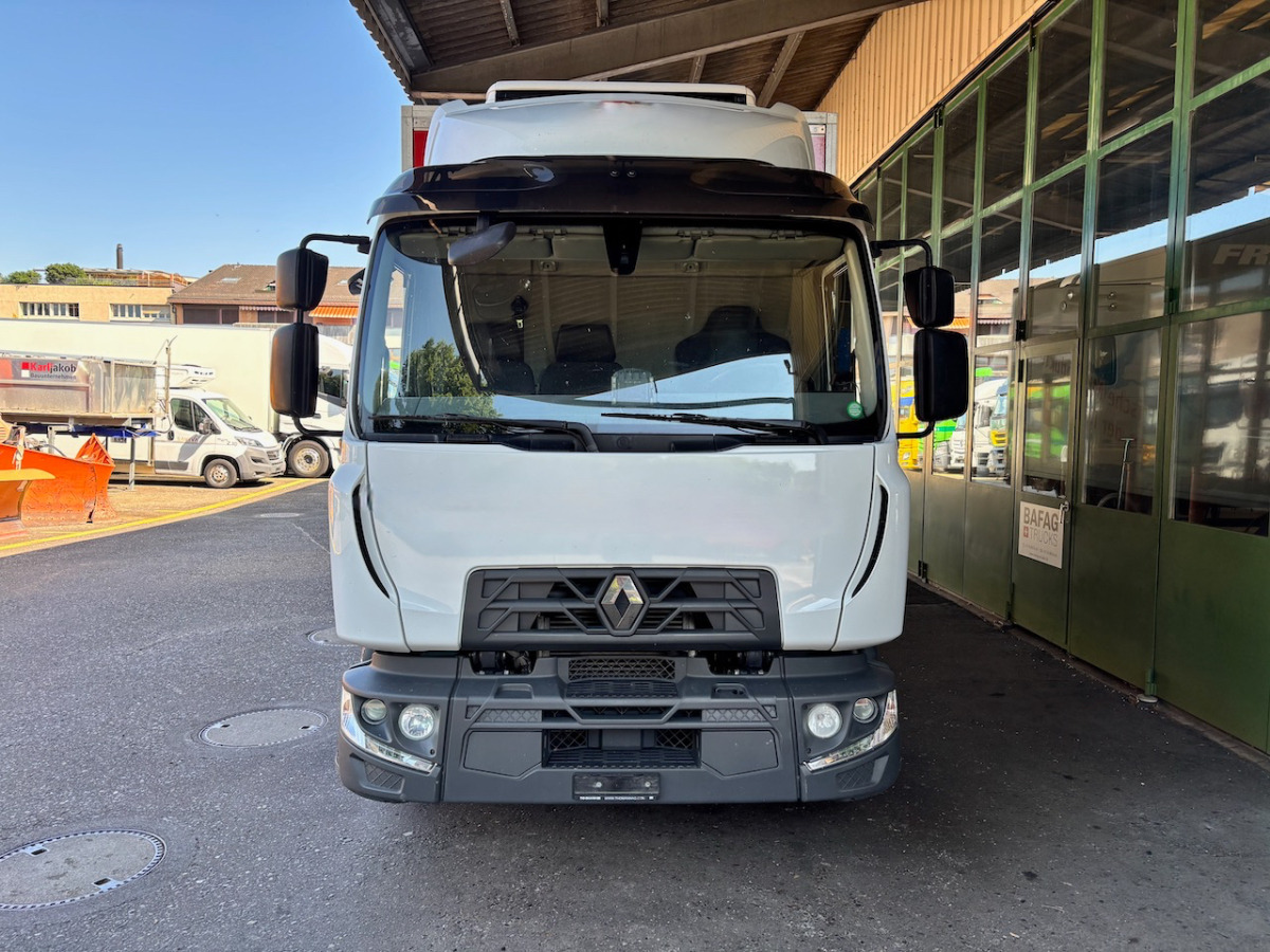 RENAULT D12.240 - Refrigerator truck: picture 3 RENAULT D12.240 - Refrigerator truck: picture 3