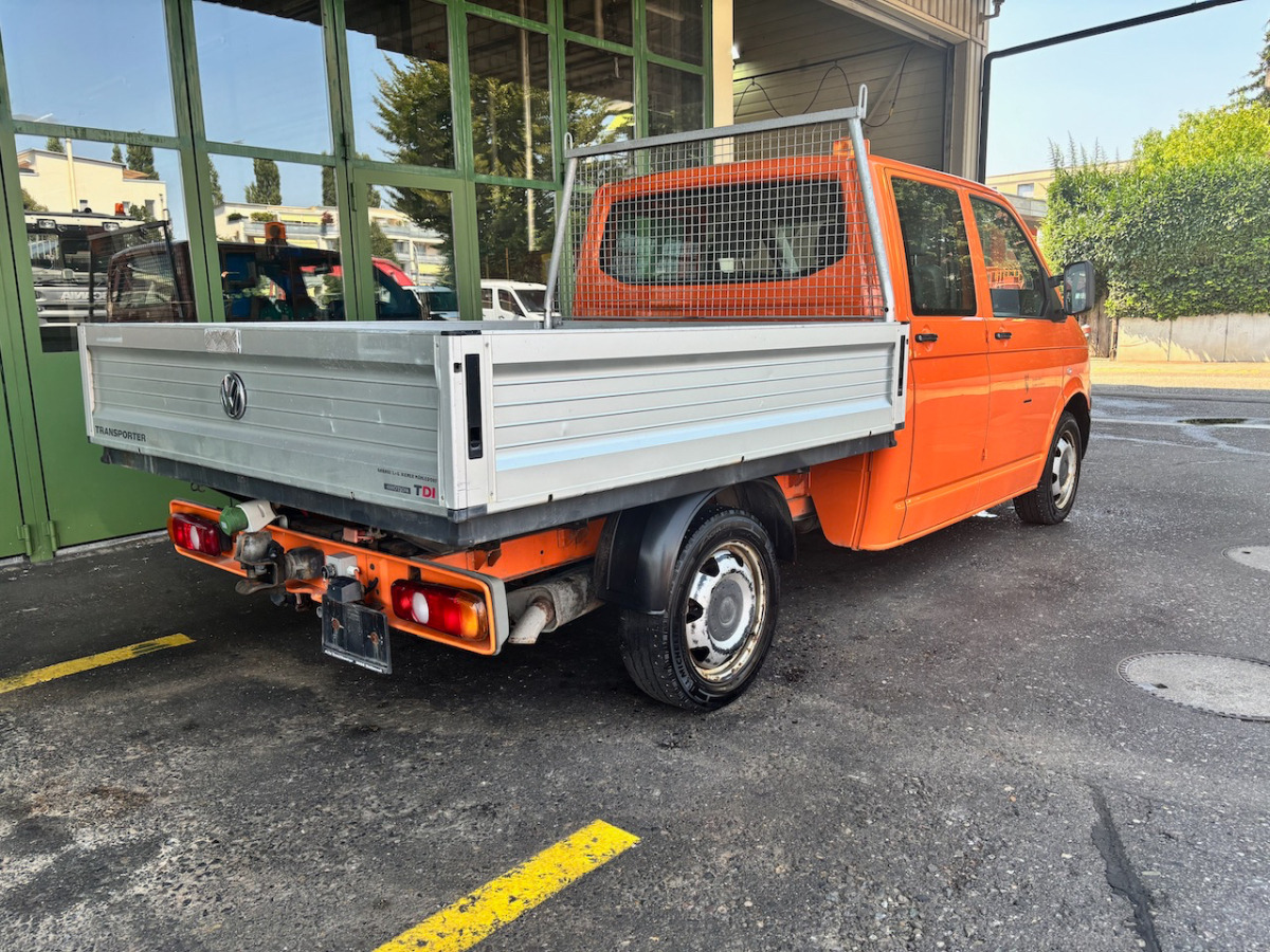 VW T5 Transporter - Open body delivery van: picture 5 VW T5 Transporter - Open body delivery van: picture 5