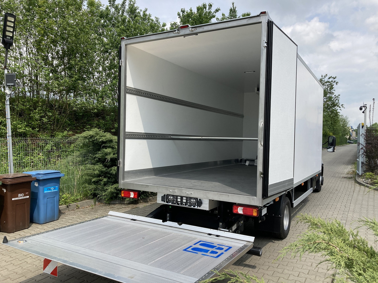 Iveco Daily 70C18 Kühlkoffer LBW BÃR - Refrigerated delivery van: picture 2 Iveco Daily 70C18 Kühlkoffer LBW BÃR - Refrigerated delivery van: picture 2