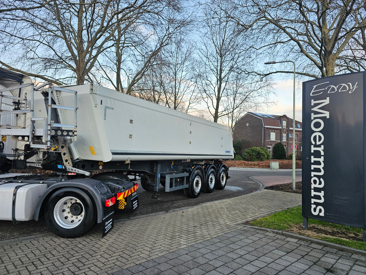 Schmitz SGF*S3 Steel / Alu - Tipper semi-trailer: picture 1 Schmitz SGF*S3 Steel / Alu - Tipper semi-trailer: picture 1