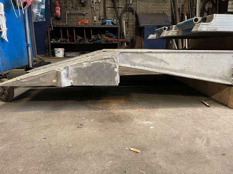 Tire for Truck Hankook 425/65 R22,5  4 stuks LEAD: picture 8