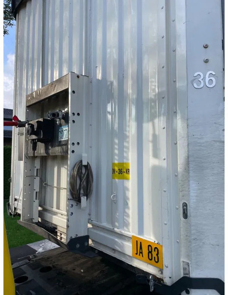 Kässbohrer Taut Line XXL Certificaat - Curtainsider semi-trailer: picture 2 Kässbohrer Taut Line XXL Certificaat - Curtainsider semi-trailer: picture 2