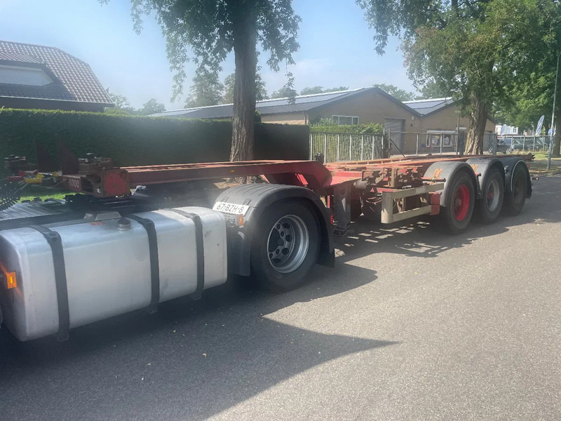 Renders 2x 20 1x 30 1x 40 in prijs verlaagt - Container transporter/ Swap body semi-trailer: picture 1 Renders 2x 20 1x 30 1x 40 in prijs verlaagt - Container transporter/ Swap body semi-trailer: picture 1