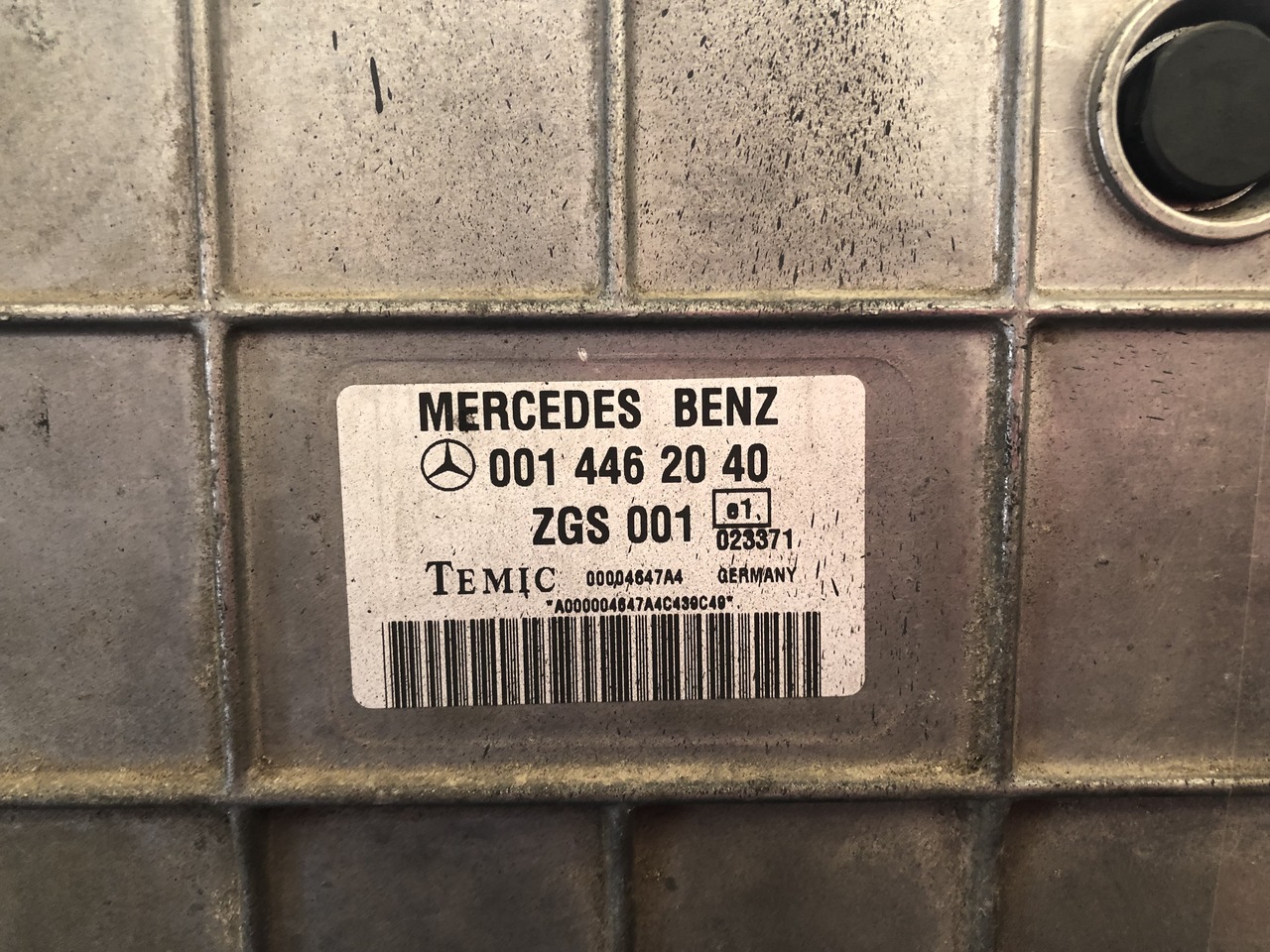 ENGINE CONTROL UNIT AXOR 330ps EURO 3  - ECU for Truck: picture 4 ENGINE CONTROL UNIT AXOR 330ps EURO 3  - ECU for Truck: picture 4