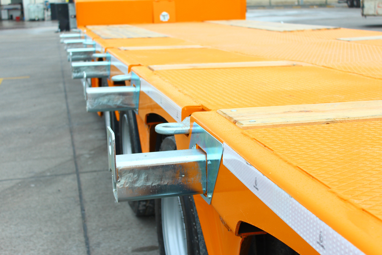New Low loader semi-trailer EMIRSAN 4 AXLE LOWBED SEMI TRAILER: picture 13