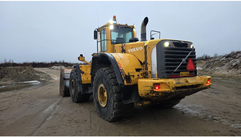 Volvo L220E - Wheel loader: picture 3 Volvo L220E - Wheel loader: picture 3