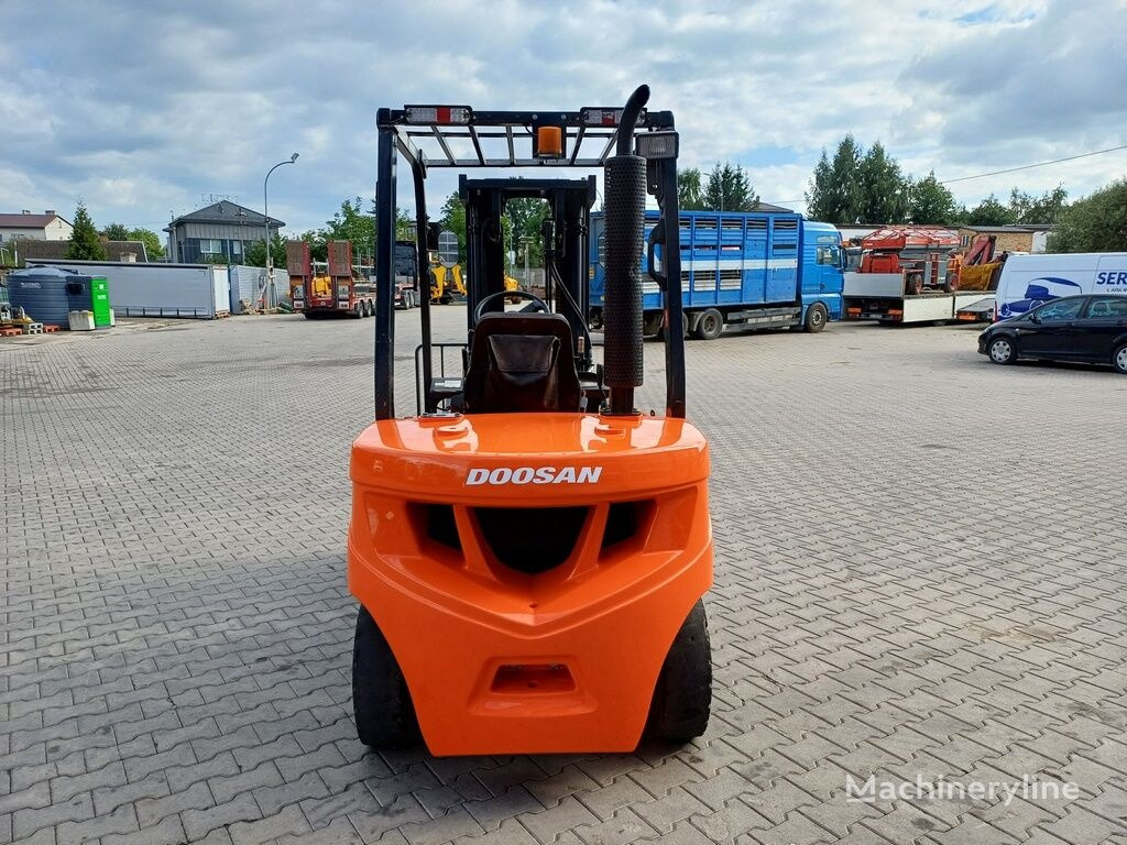 Doosan D30 GP PLUS - Diesel forklift: picture 5 Doosan D30 GP PLUS - Diesel forklift: picture 5