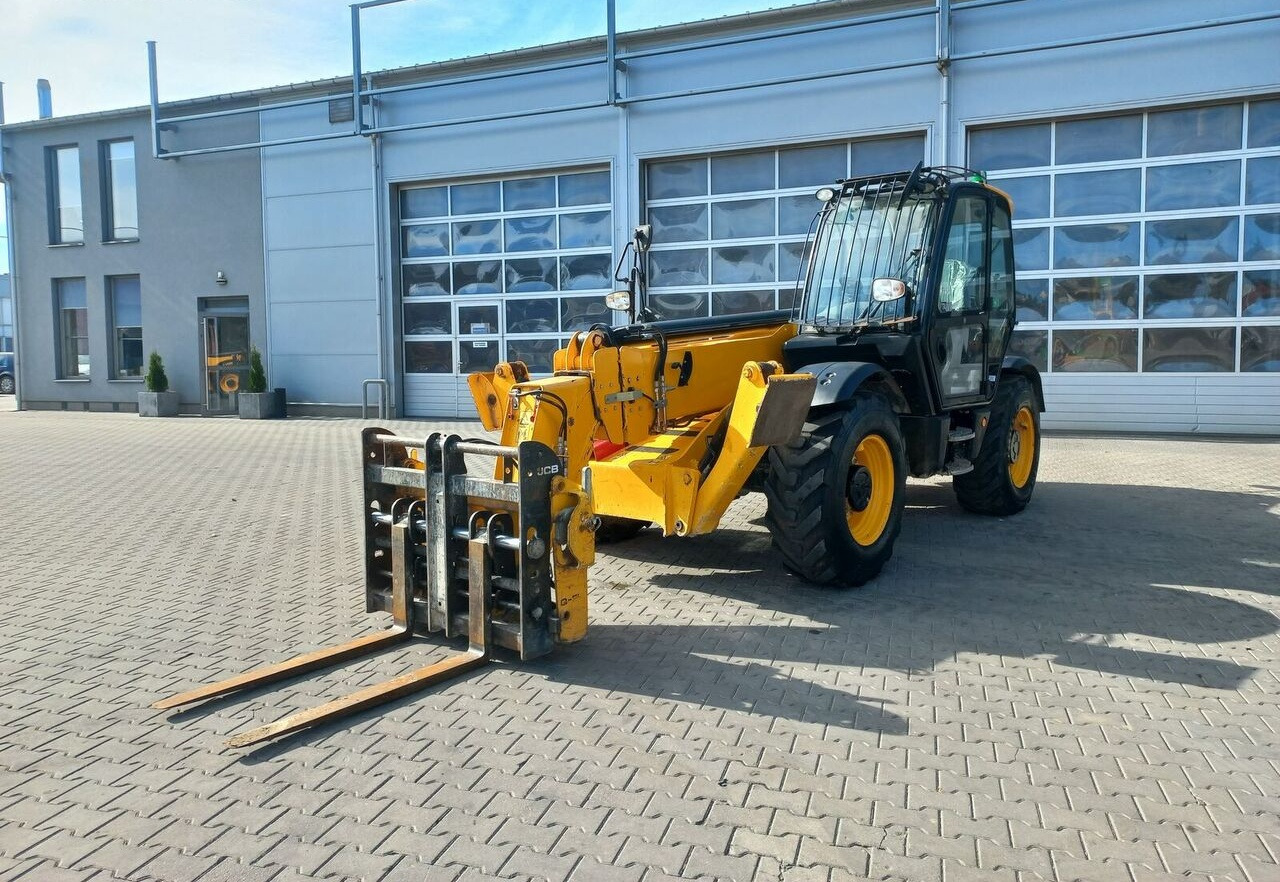 JCB 540-140 - Telescopic handler: picture 1 JCB 540-140 - Telescopic handler: picture 1
