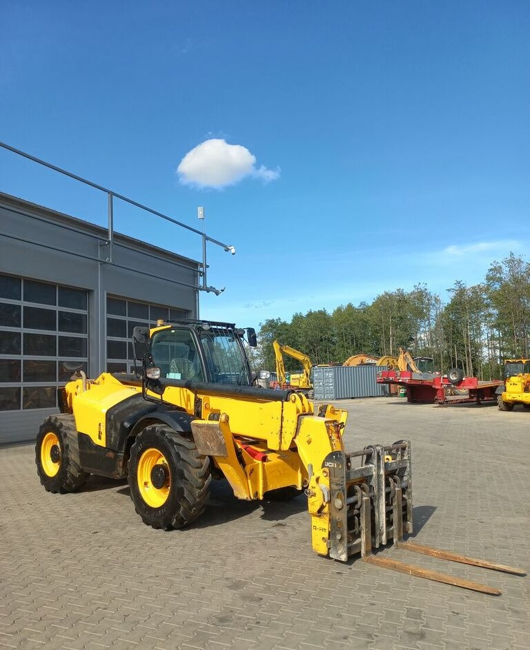 JCB 540-140 - Telescopic handler: picture 3 JCB 540-140 - Telescopic handler: picture 3