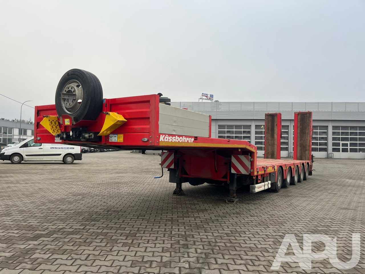 Kaessbohrer STZ-VH3 - Low loader semi-trailer: picture 1 Kaessbohrer STZ-VH3 - Low loader semi-trailer: picture 1
