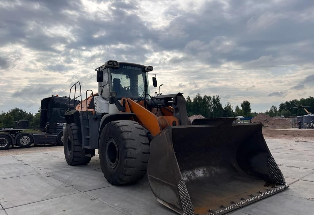 Liebherr L 566 - Wheel loader: picture 4 Liebherr L 566 - Wheel loader: picture 4