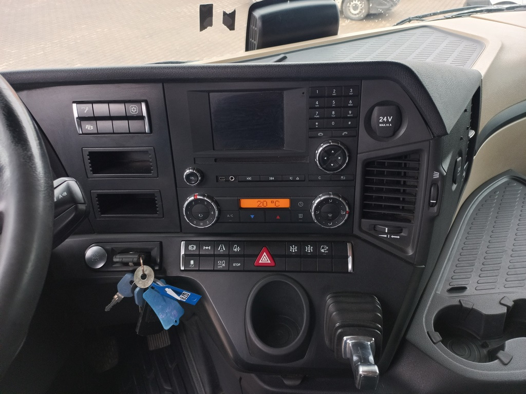 Tractor unit Mercedes-Benz ACTROS 1845 LS: picture 12 Tractor unit Mercedes-Benz ACTROS 1845 LS: picture 12