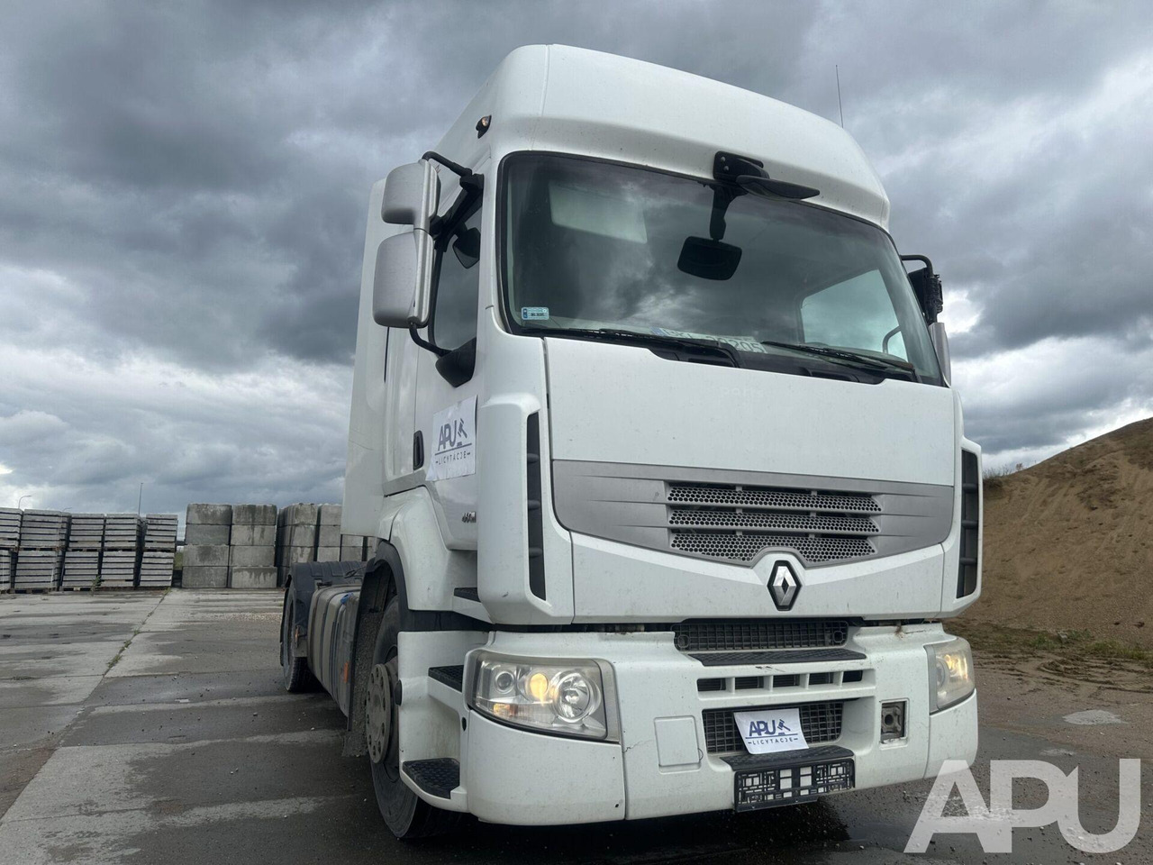 Renault Premium 460 - Tractor unit: picture 3 Renault Premium 460 - Tractor unit: picture 3