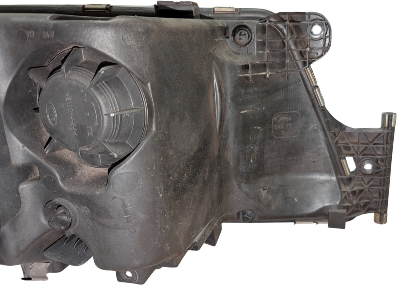 MAN TGX/TGS E6 XENON KOPLAMP GEBRUIKT LINKS 81251016713U - Headlight for Truck: picture 3 MAN TGX/TGS E6 XENON KOPLAMP GEBRUIKT LINKS 81251016713U - Headlight for Truck: picture 3