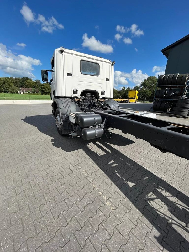 Scania Scania P124 360 1998 6x4 - Tractor unit: picture 5 Scania Scania P124 360 1998 6x4 - Tractor unit: picture 5
