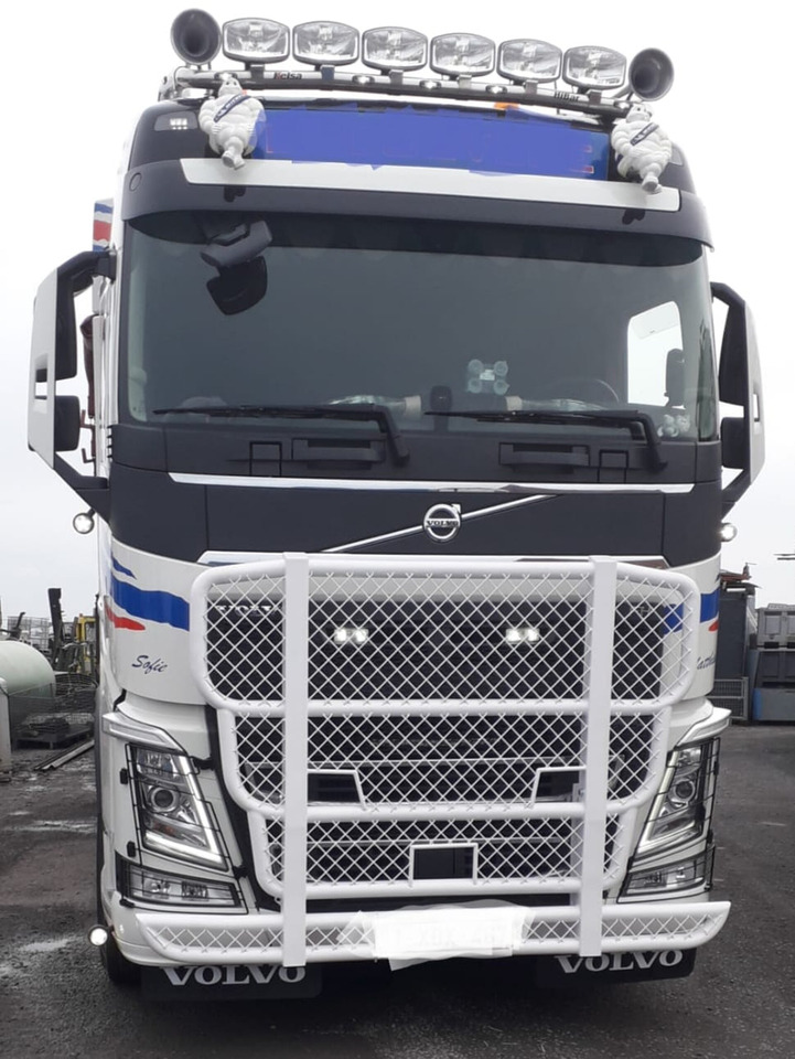 Volvo FH4 BULLBAR RVS primer NIET GESPOTEN 000010 - Body and exterior for Truck: picture 3 Volvo FH4 BULLBAR RVS primer NIET GESPOTEN 000010 - Body and exterior for Truck: picture 3