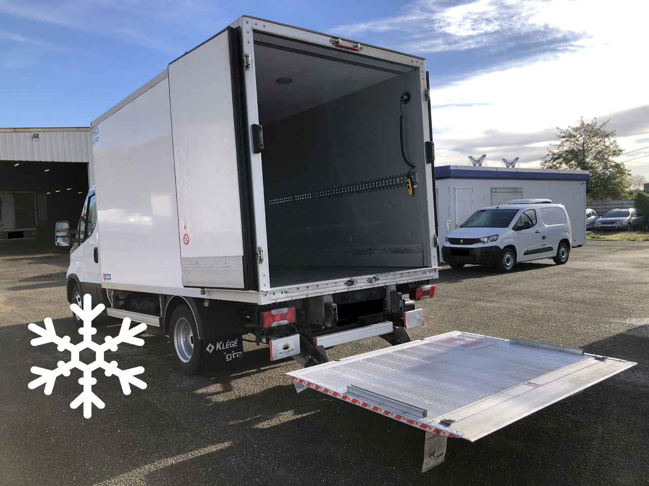 Refrigerated delivery van IVECO Daily frigorifique Hayon: picture 9