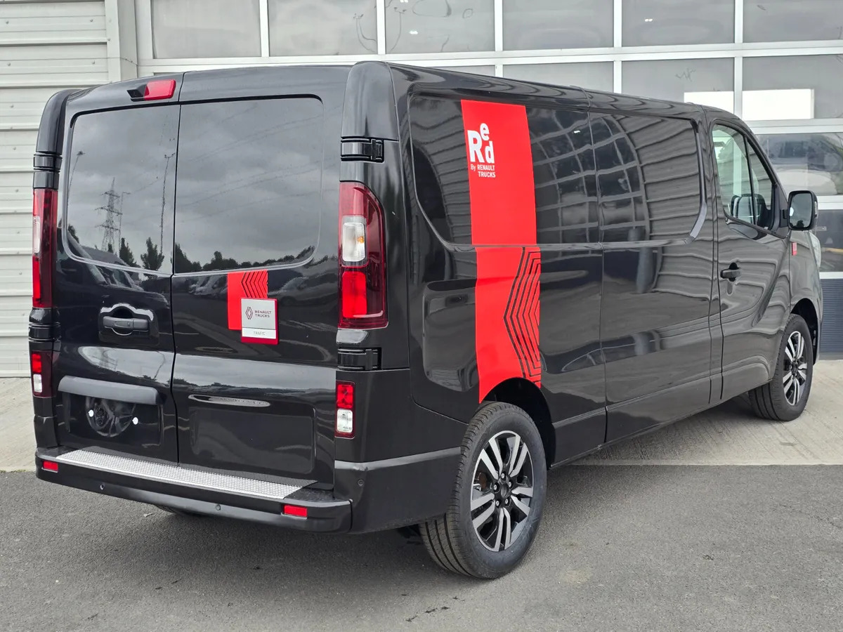 NEW Renault Trafic Exclusive 170BHP/150BHP Auto Black - Panel van: picture 2 NEW Renault Trafic Exclusive 170BHP/150BHP Auto Black - Panel van: picture 2