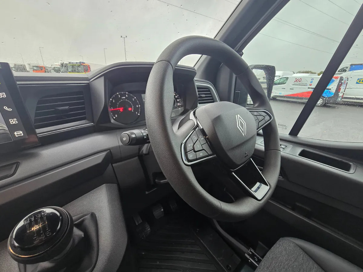 New Minibus, Passenger van New Renault Master Trabus: picture 17 New Minibus, Passenger van New Renault Master Trabus: picture 17