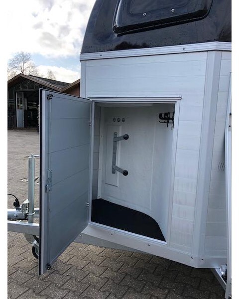 Blomert trailer Trailer Blomert - Horse trailer: picture 3 Blomert trailer Trailer Blomert - Horse trailer: picture 3