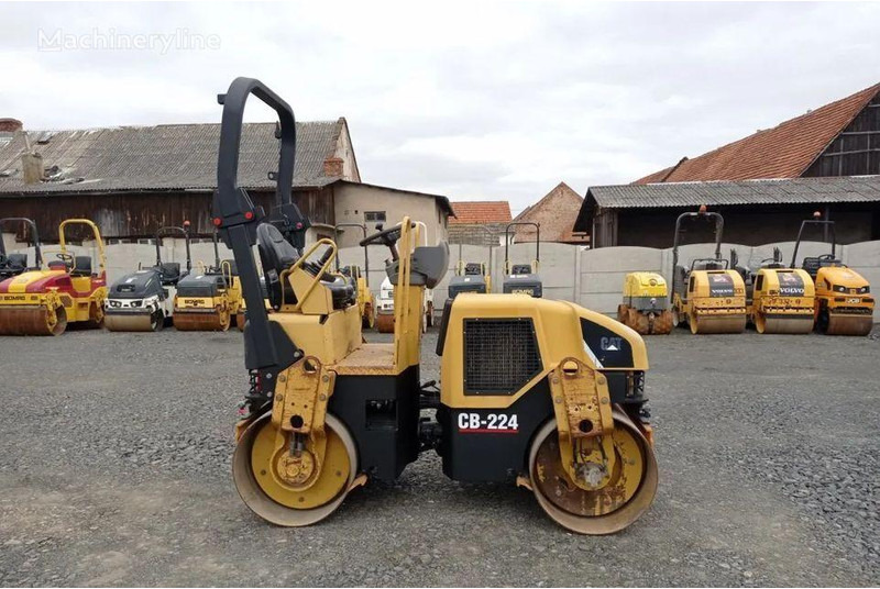 Caterpillar CB -224 Úthenger - Roller: picture 1 Caterpillar CB -224 Úthenger - Roller: picture 1