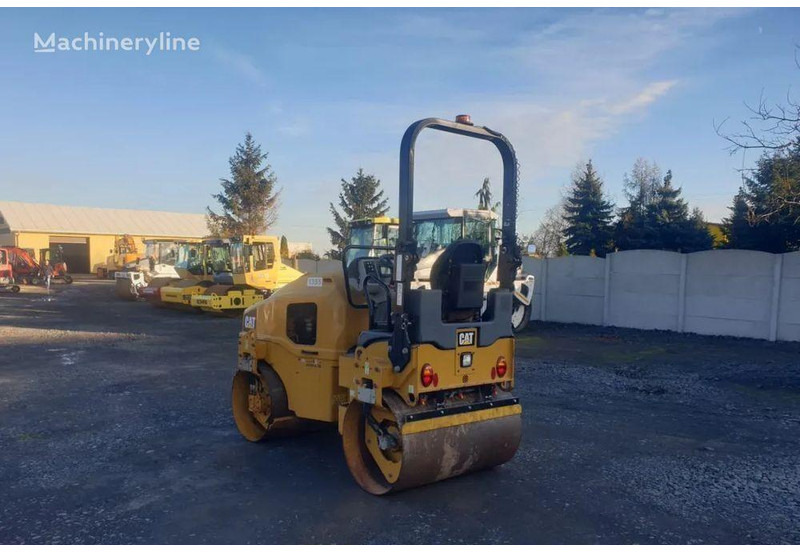 Caterpillar CB 24B road roller - Roller: picture 4 Caterpillar CB 24B road roller - Roller: picture 4