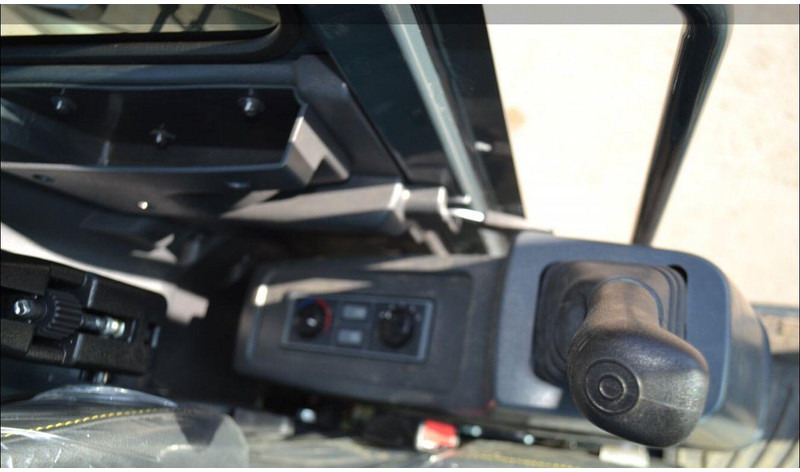 Mini excavator Hyundai HX55 Mini lánctalpas forgókotró: picture 15 Mini excavator Hyundai HX55 Mini lánctalpas forgókotró: picture 15