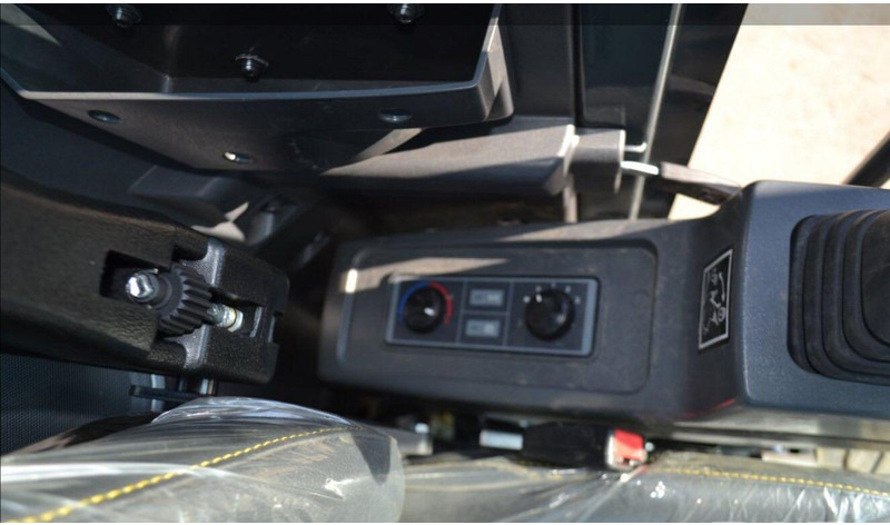 Mini excavator Hyundai HX55 Mini lánctalpas forgókotró: picture 14 Mini excavator Hyundai HX55 Mini lánctalpas forgókotró: picture 14