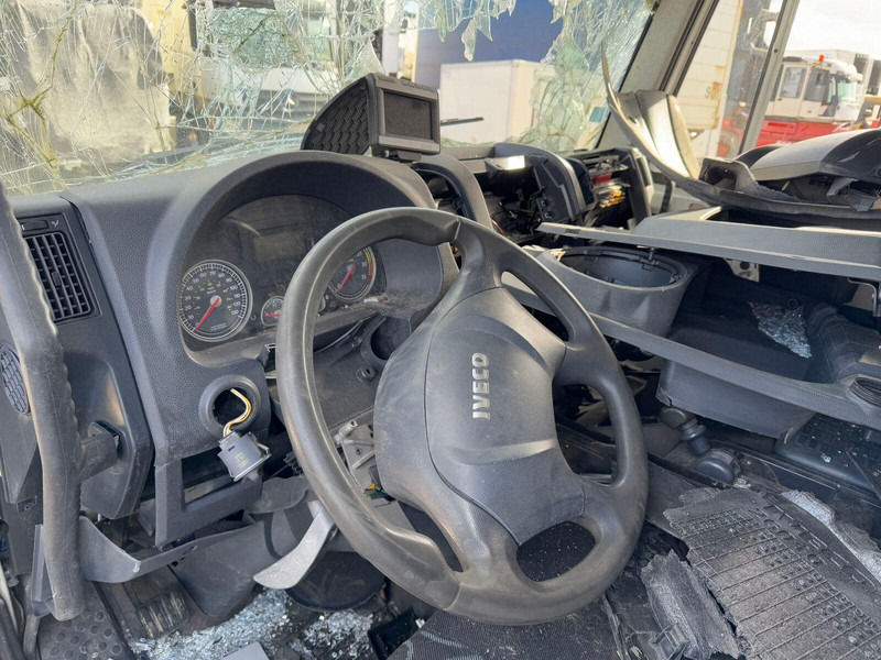 Box truck Iveco 100 E 18 nur für Teile: picture 11