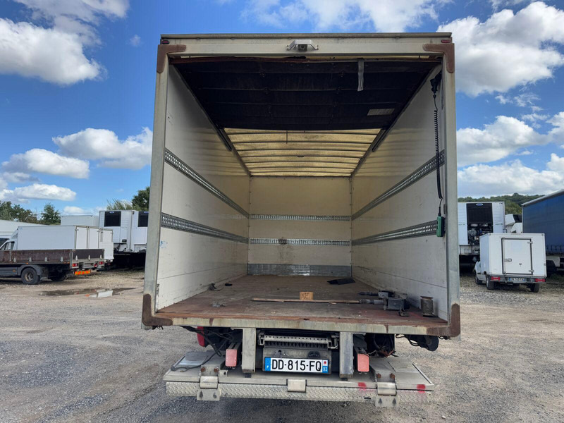 Box truck Iveco 100 E 18 nur für Teile: picture 6