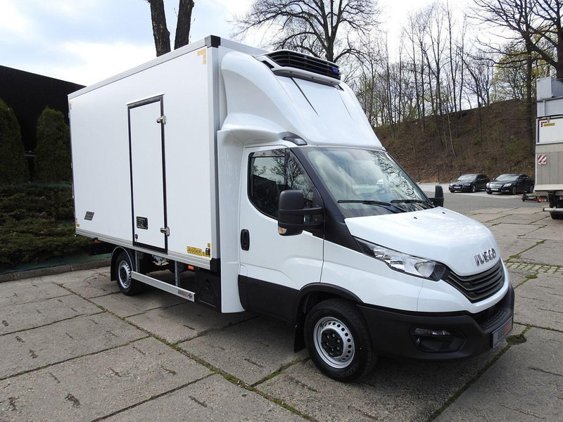 Iveco DAILY 35S16 NOWY KONTENER CHŁODNIA -10*C 8 PALET FUNKCJA GRZANIA - Refrigerated delivery van: picture 4 Iveco DAILY 35S16 NOWY KONTENER CHŁODNIA -10*C 8 PALET FUNKCJA GRZANIA - Refrigerated delivery van: picture 4