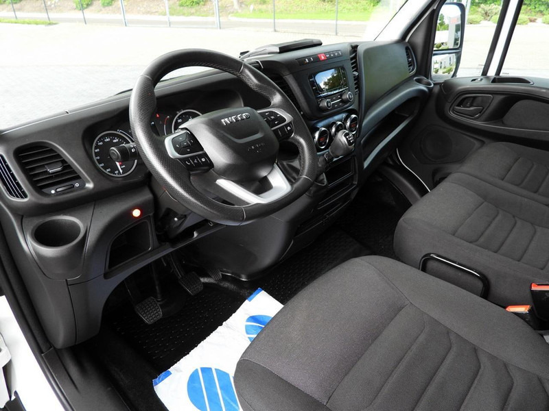 Iveco DAILY 35S18 PLANDEKA WINDA 8 PALET WEBASTO TEMPOMAT KLIMATYZACJA - Curtain side van: picture 2 Iveco DAILY 35S18 PLANDEKA WINDA 8 PALET WEBASTO TEMPOMAT KLIMATYZACJA - Curtain side van: picture 2