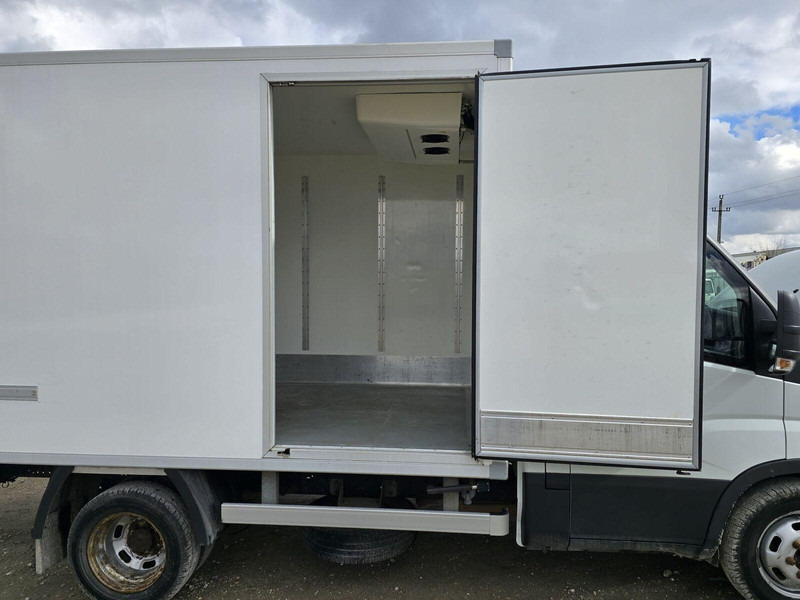 Refrigerated delivery van Iveco Daily 35-140 - Carrier Xarios 350 frigo: picture 10 Refrigerated delivery van Iveco Daily 35-140 - Carrier Xarios 350 frigo: picture 10