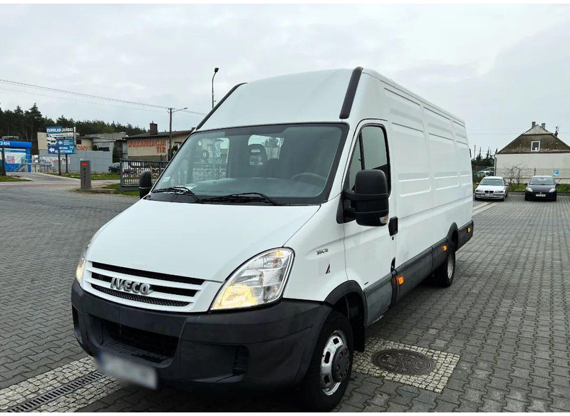 Iveco Daily 35C15 Furgon L4H2 Brygadówka 6-seater Doka Dubel Cabin - Closed box van: picture 2 Iveco Daily 35C15 Furgon L4H2 Brygadówka 6-seater Doka Dubel Cabin - Closed box van: picture 2