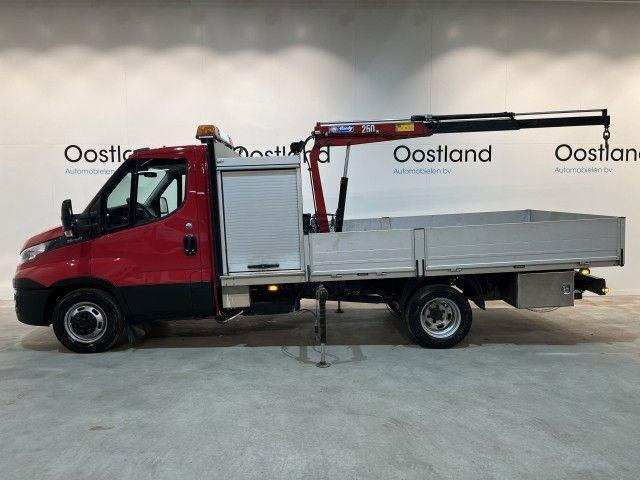 Iveco Daily 35C16 Flatbed + Crane HMF 252 T2 - Open body delivery van: picture 2 Iveco Daily 35C16 Flatbed + Crane HMF 252 T2 - Open body delivery van: picture 2