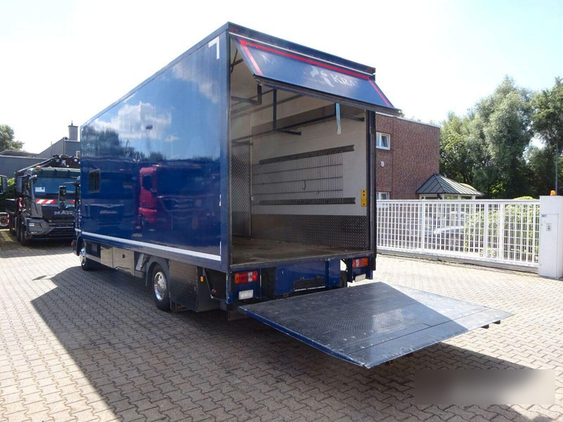 MAN 8.220 - Koffer leasing MAN 8.220 - Koffer: picture 7 MAN 8.220 - Koffer leasing MAN 8.220 - Koffer: picture 7