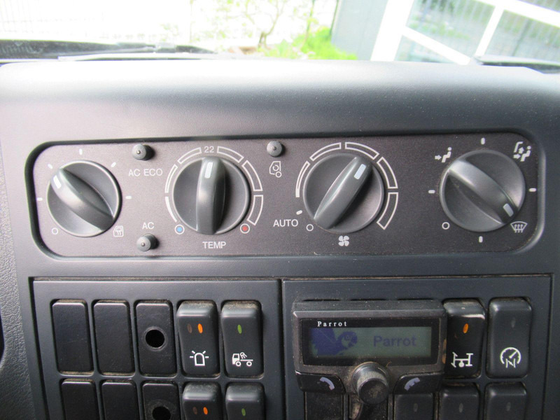 Dropside/ Flatbed truck, Crane truck MAN TGL 12.220 4x2 EEV 3-Z. W. Kipper + Palfinger Kr: picture 14