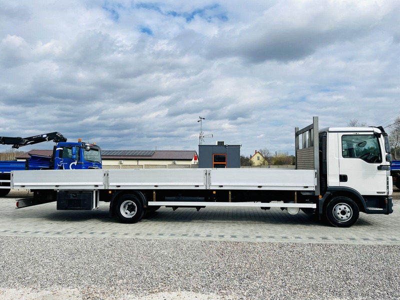 MAN TGL 12.250 - Dropside/ Flatbed truck: picture 5 MAN TGL 12.250 - Dropside/ Flatbed truck: picture 5