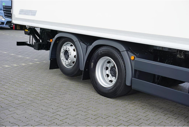 Refrigerator truck MAN TGS / 26.360 / EURO 6 / CHŁODNIA + WINDA / 20 PALET: picture 19 Refrigerator truck MAN TGS / 26.360 / EURO 6 / CHŁODNIA + WINDA / 20 PALET: picture 19