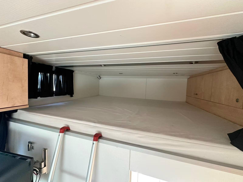 Horse truck MAN TGX 26.440 - Horse transporter: picture 11