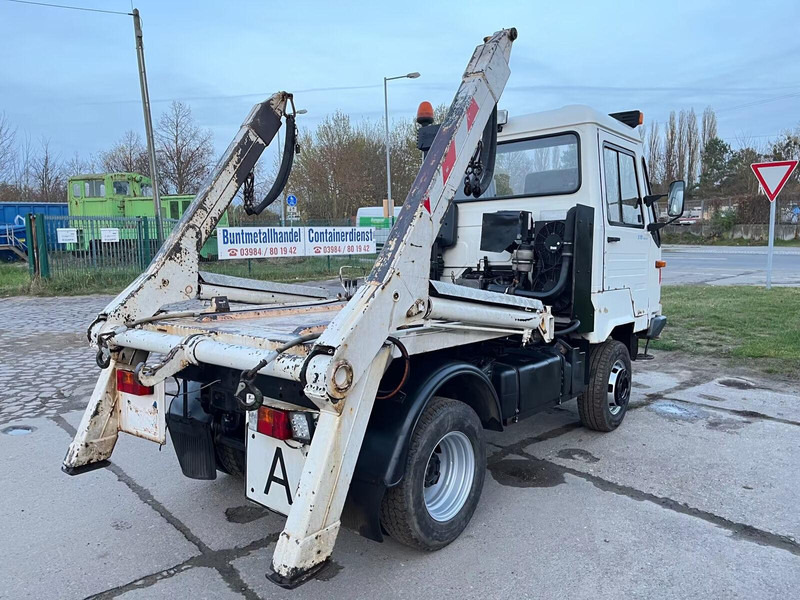 MULTICAR M26 Profi Line - Skip loader truck - Skip loader truck: picture 3 MULTICAR M26 Profi Line - Skip loader truck - Skip loader truck: picture 3
