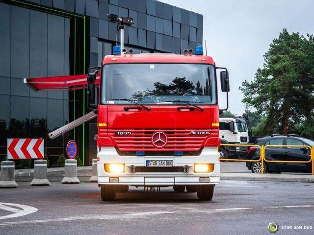 Mercedes-Benz ACTROS 1835 4x2 ZIEGLER FIRE BRIGADE - Fire truck: picture 3 Mercedes-Benz ACTROS 1835 4x2 ZIEGLER FIRE BRIGADE - Fire truck: picture 3