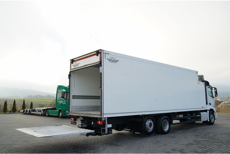 Refrigerator truck Mercedes-Benz ACTROS 2542: picture 17