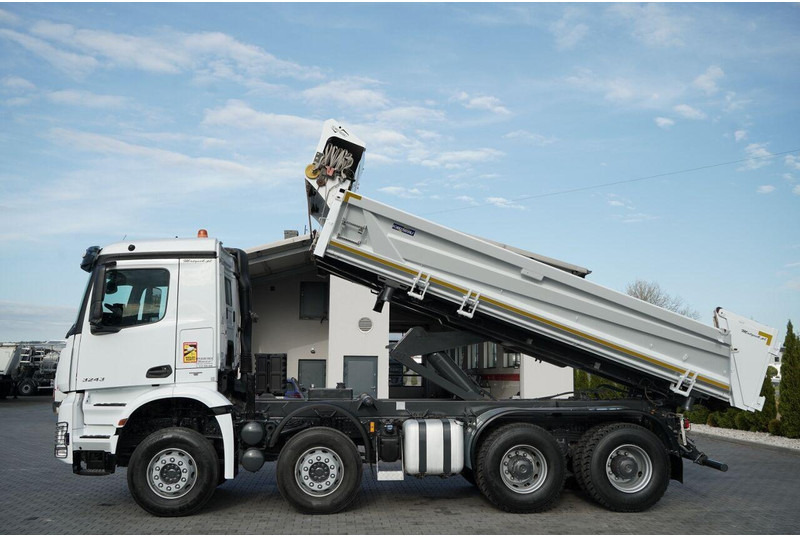 Mercedes-Benz AROCS 3243 / 8x4 / WYWROTKA DWUSTRONNA / HYDROBURTA / BORDMATIC - Tipper: picture 2 Mercedes-Benz AROCS 3243 / 8x4 / WYWROTKA DWUSTRONNA / HYDROBURTA / BORDMATIC - Tipper: picture 2