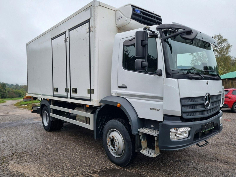 Mercedes-Benz ATEGO 1323 4x4 Refrigerated CARRIER XARIOS 600MT + Tail Lift - Refrigerator truck: picture 1 Mercedes-Benz ATEGO 1323 4x4 Refrigerated CARRIER XARIOS 600MT + Tail Lift - Refrigerator truck: picture 1