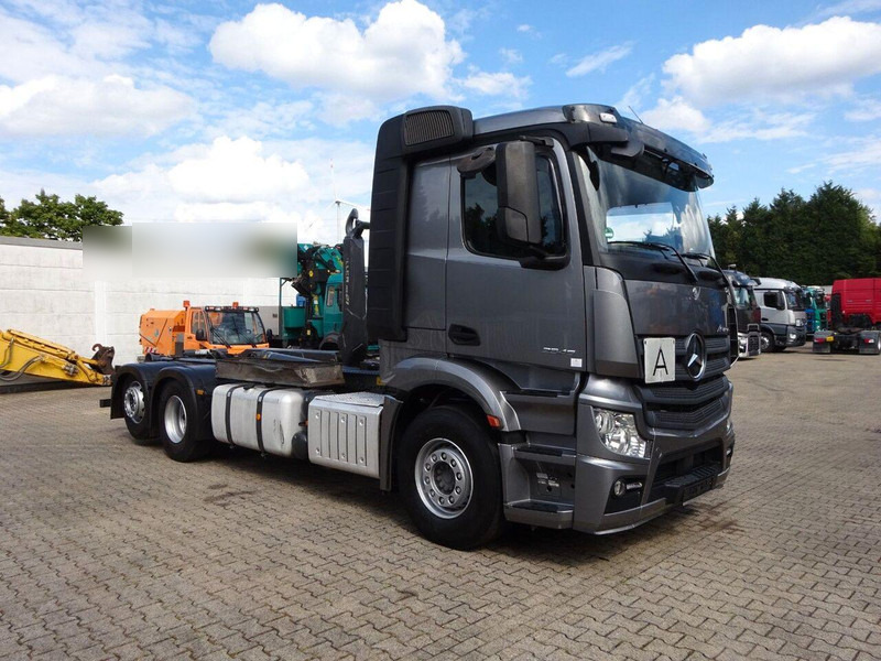 Mercedes-Benz Actros 2545 Hook lift truck 6x2 - Hook lift truck, Crane truck: picture 3 Mercedes-Benz Actros 2545 Hook lift truck 6x2 - Hook lift truck, Crane truck: picture 3