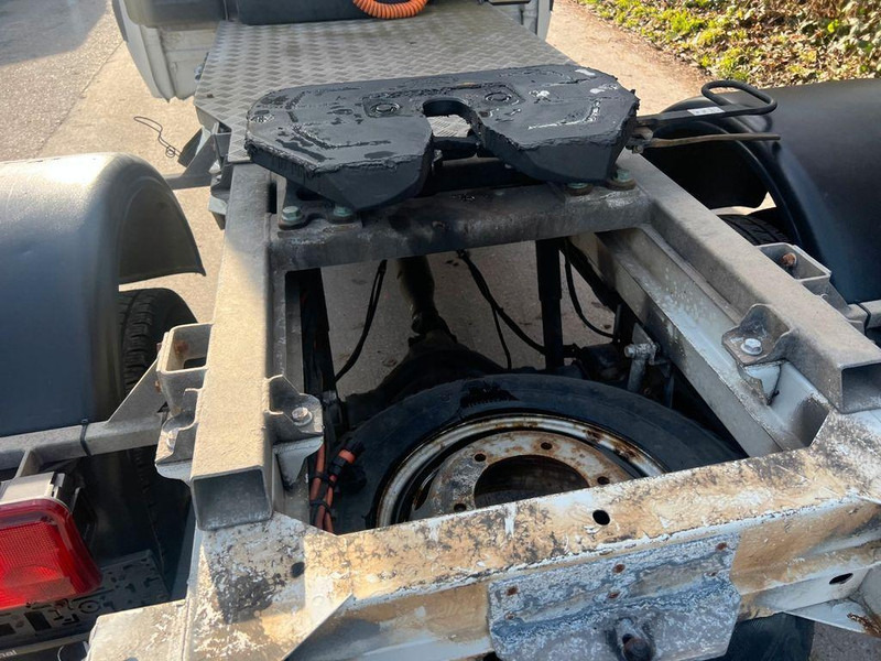 Mini artic tractor unit Mercedes-Benz SPRINTER 519: picture 11