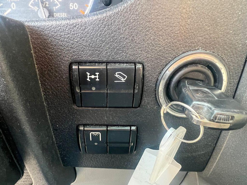 Mini artic tractor unit Mercedes-Benz SPRINTER 519: picture 7